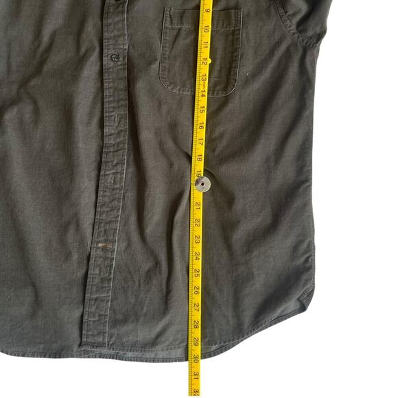 St. John's Bay Men's 21 Wale Corduroy Button Up Green Size XL - Picture 8 of 9